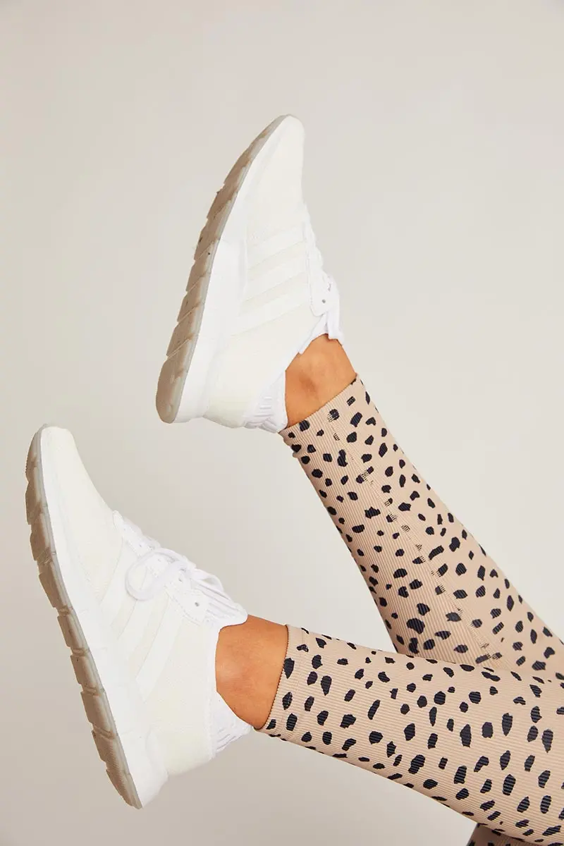 Alternative view of Giày Adidas Wmns Swift Run X 'Cloud White' FY2138