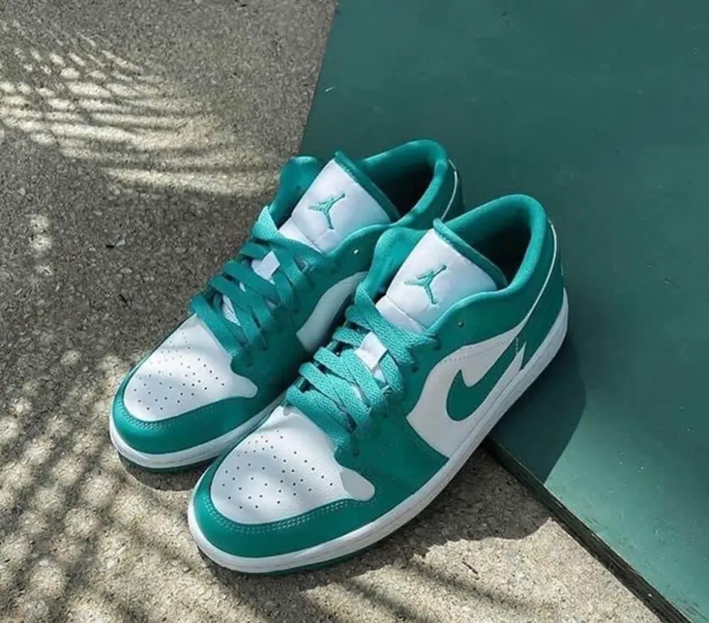 Giày Nike Wmns Jordan 1 Low 'New Emerald' DC0774-132 - Ảnh 5