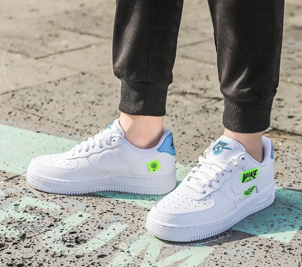 Alternative view of Giày Nike Air Force 1 '07 SE 'Worldwide Pack - Volt' CT1414-101