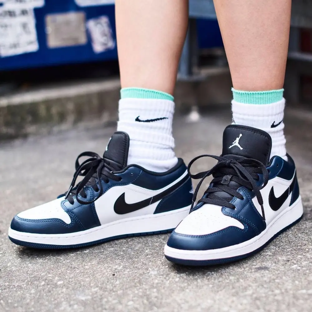 Giày Nike Air Jordan 1 Low GS 'Armory Navy' 553560-411 - Ảnh 4