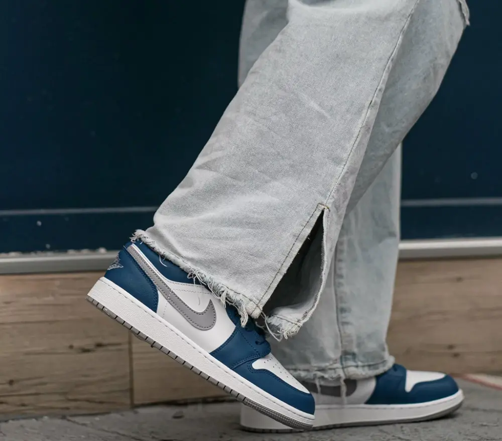 Giày Nike Air Jordan 1 Low GS 'True Blue' 553560-412 - Ảnh 5