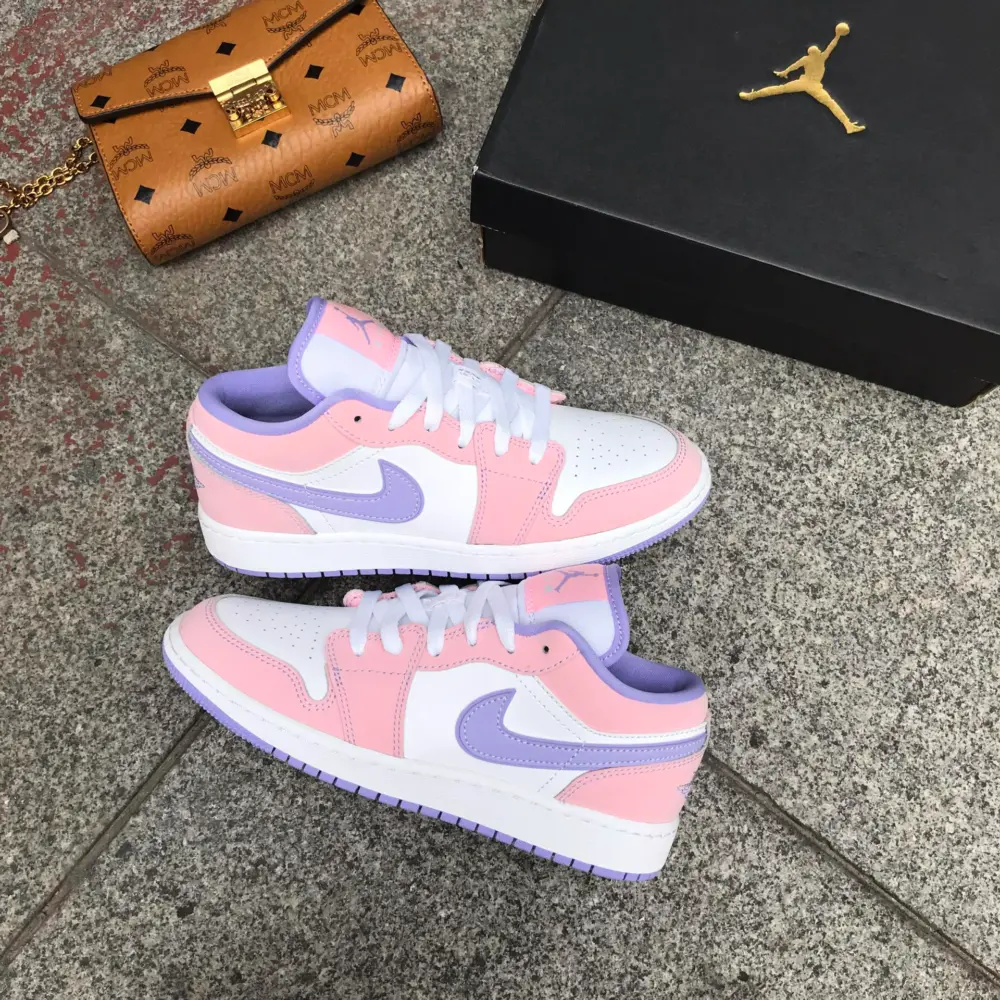 Giày Nike Air Jordan 1 Low SE GS 'Arctic Punch' CV9844-600 - Ảnh 4