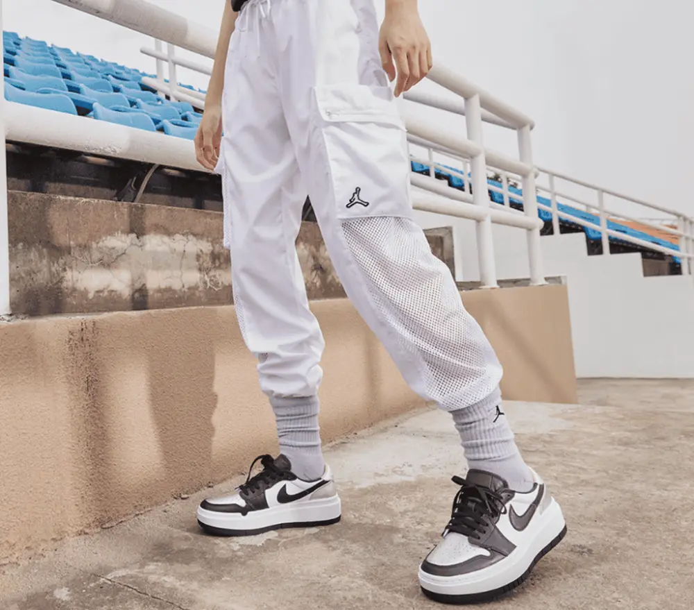 Alternative view of Giày Nike Air Jordan 1 Elevate Low SE 'Silver Toe' DQ8561-001