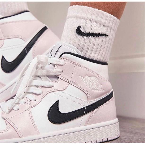 Giày Nike Wmns Air Jordan 1 Mid 'Barely Rose' BQ6472-500 - Ảnh 3