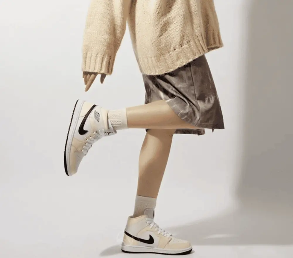 Alternative view of Giày Nike Wmns Air Jordan 1 Mid 'Coconut Milk' BQ6472-121