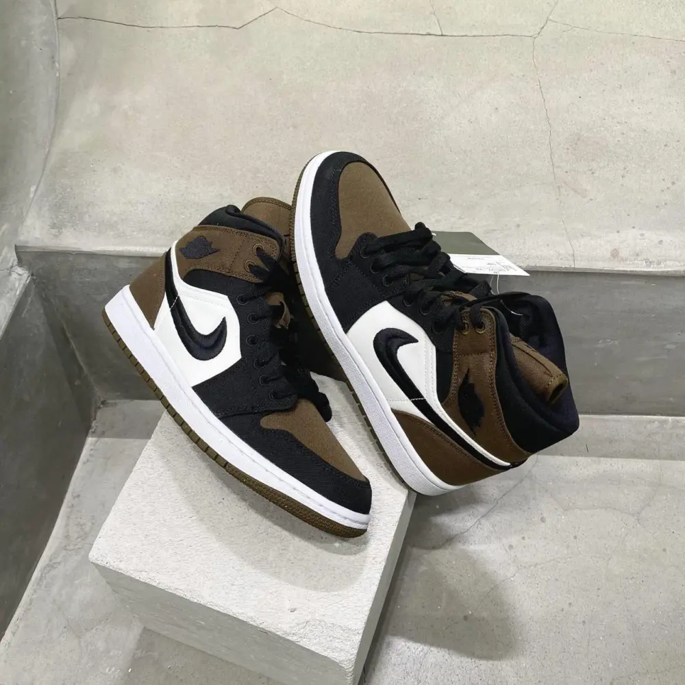 Alternative view of Giày Nike Air Jordan 1 Mid 'Olive Toe' DV0427-301