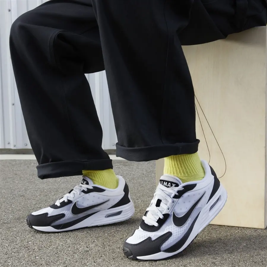 Alternative view of Giày Nike Air Max Solo ‘White Black’ DX3666-100