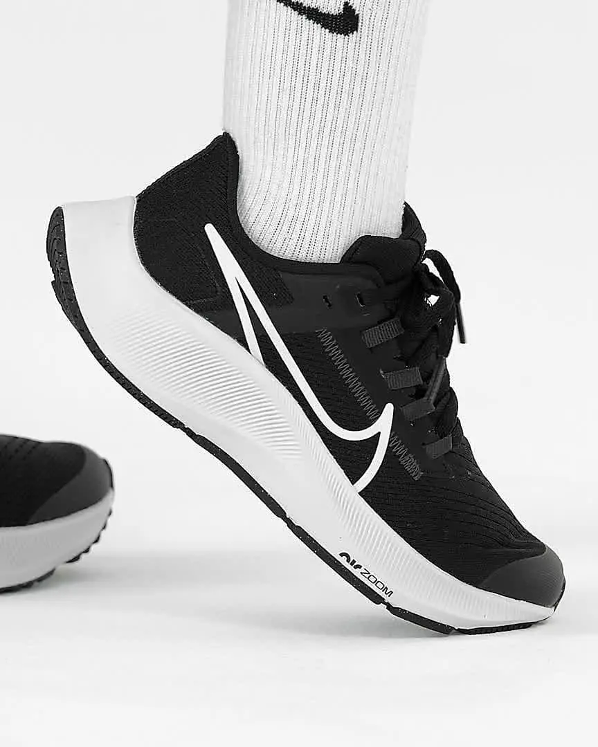 Alternative view of Giày Nike Air Zoom Pegasus 38 'Black White' CZ1815-002