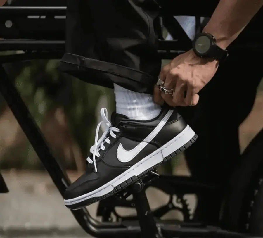 Alternative view of Giày Nike Dunk Low 'Black Panda 2.0' DV0831-002