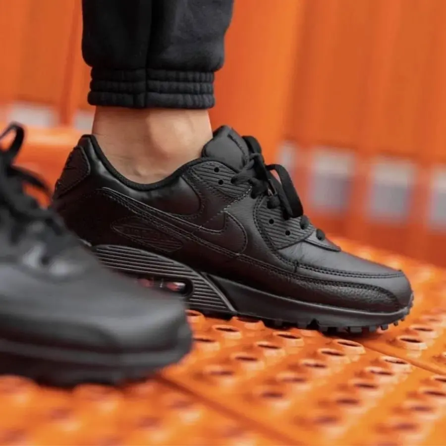 Giày Nike Max 90 Leather Triple Black CZ5594-001 - Ảnh 4