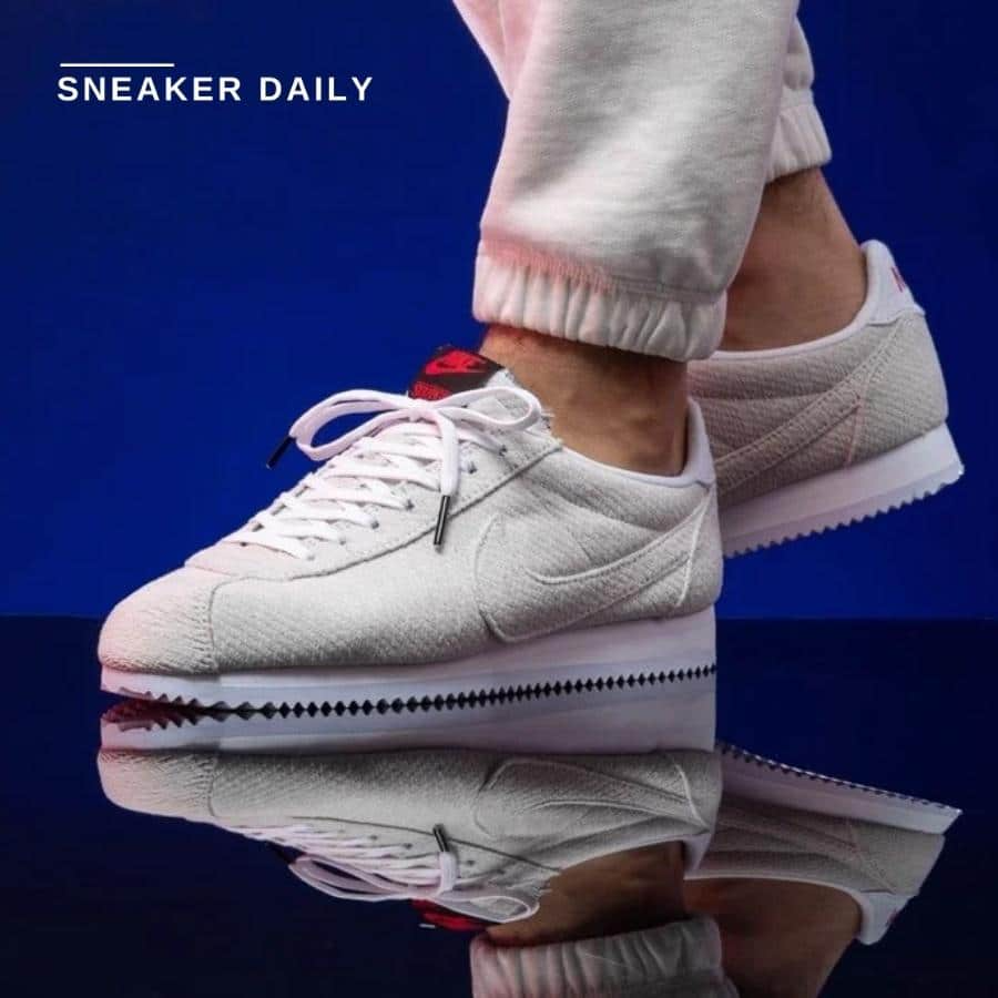 Giày Nike Classic Cortez Stranger Things Sail Upside Down Pack CJ6107-100 - Ảnh 4