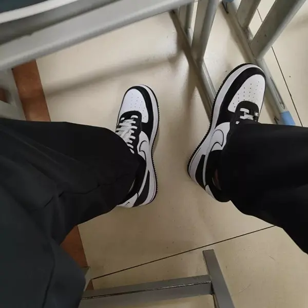 Giày Nike Air Force 1 Low '07 LV8 'Panda' DX3115-100 - Ảnh 3