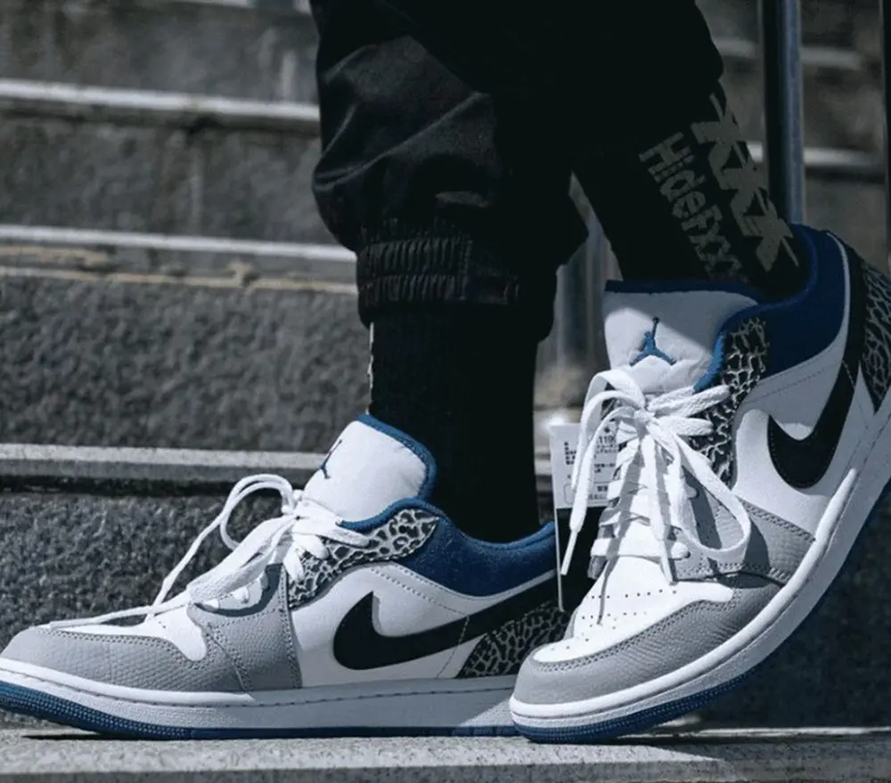 Giày Nike Air Jordan 1 Low SE 'True Blue' DM1199-140 - Ảnh 3