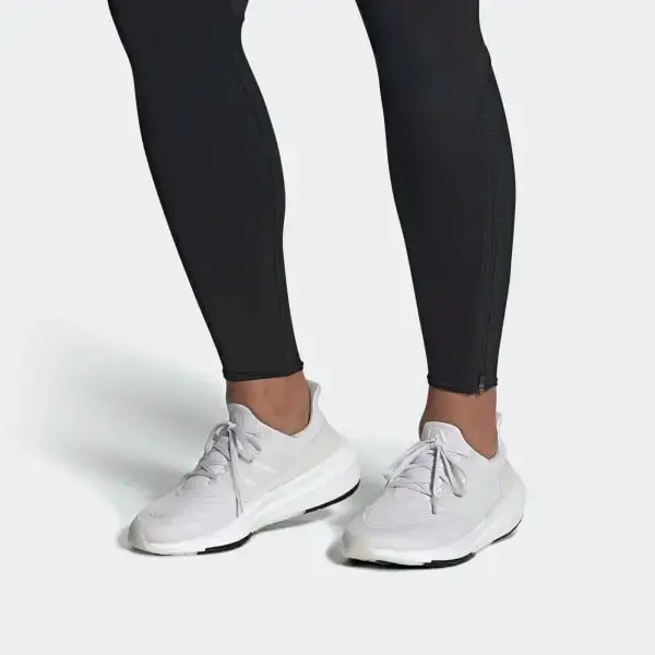 Alternative view of Giày Adidas ULTRABOOST LIGHT White GY9350