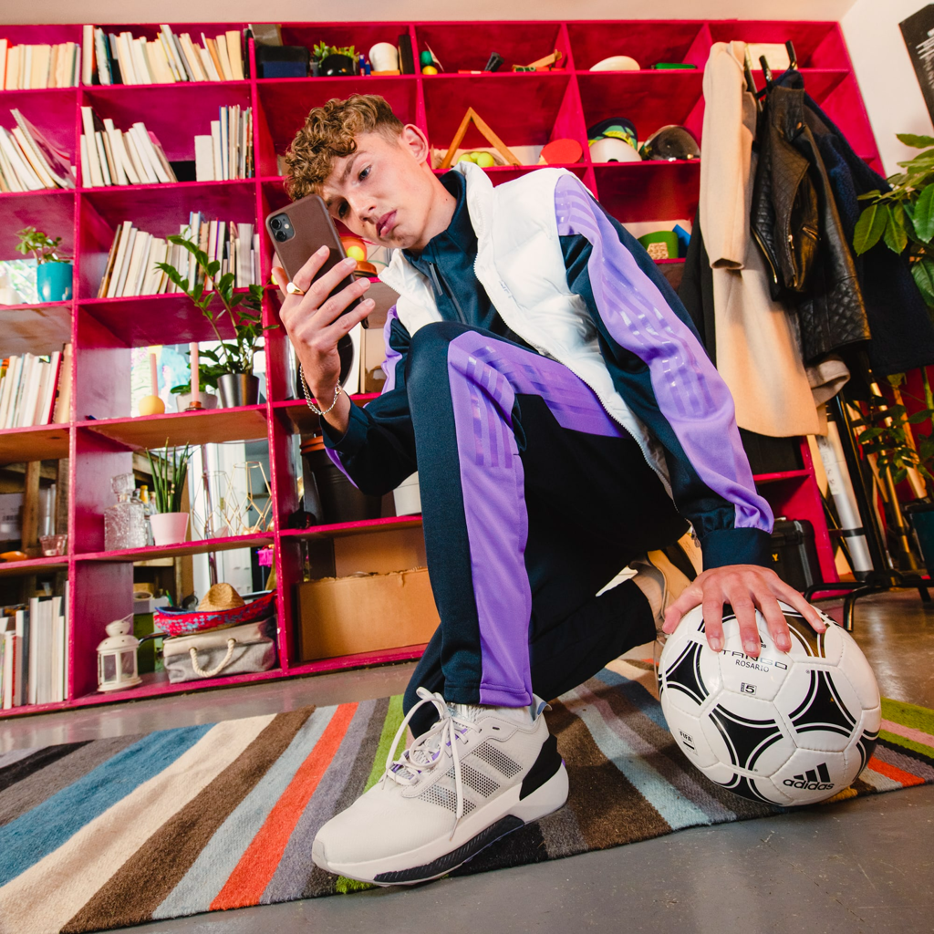 Giày Adidas Avryn 'Grey Silver Violet' ID9422 - Ảnh 2