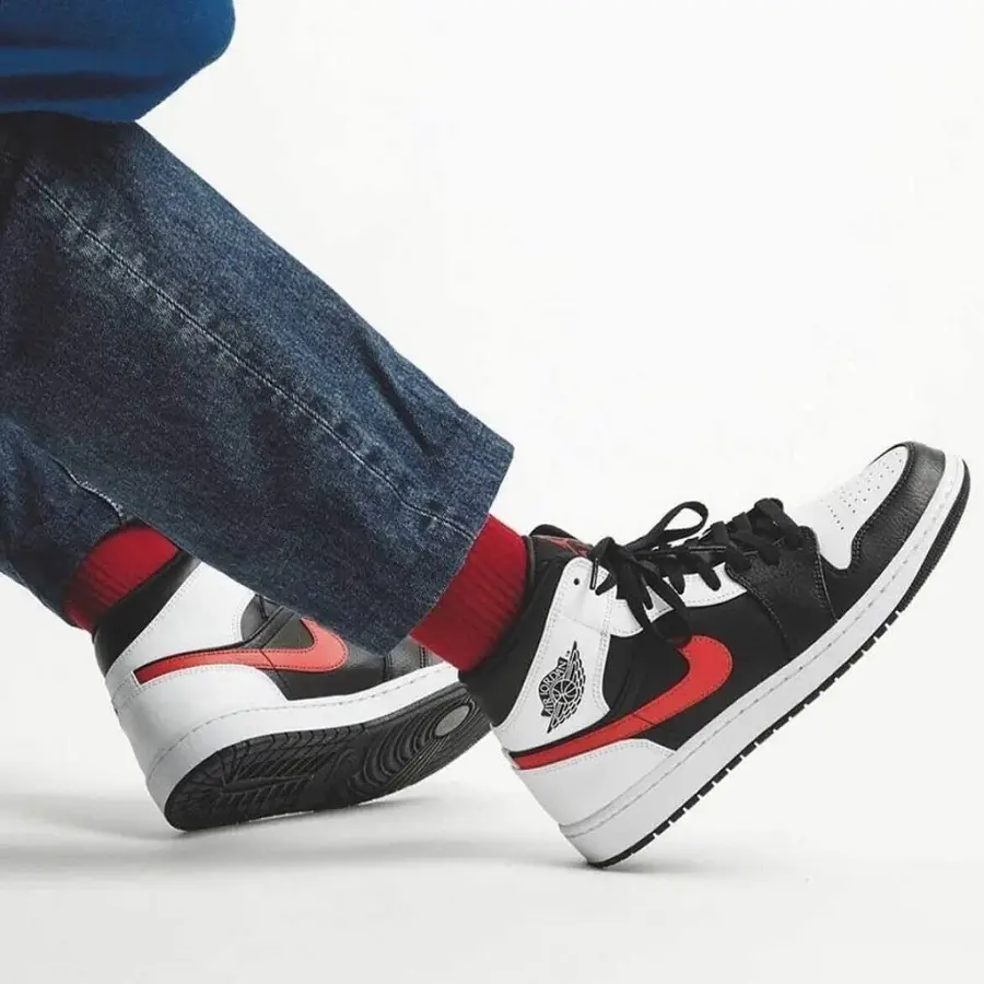 Giày Nike Air Jordan 1 Mid 'Chile Red' 554724-075 - Ảnh 9