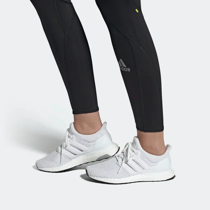 Alternative view of Giày Adidas Ultra Boost 4.0 DNA 'Cloud White' FY9120