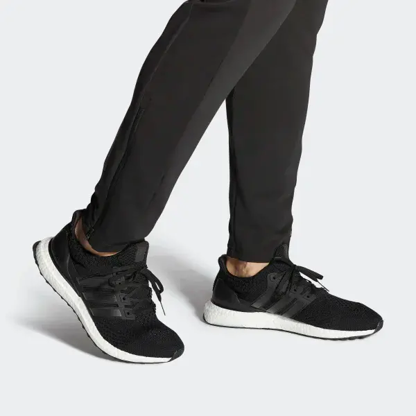 Alternative view of Giày Adidas Ultraboost DNA 5.0 ‘Black’ GV8746