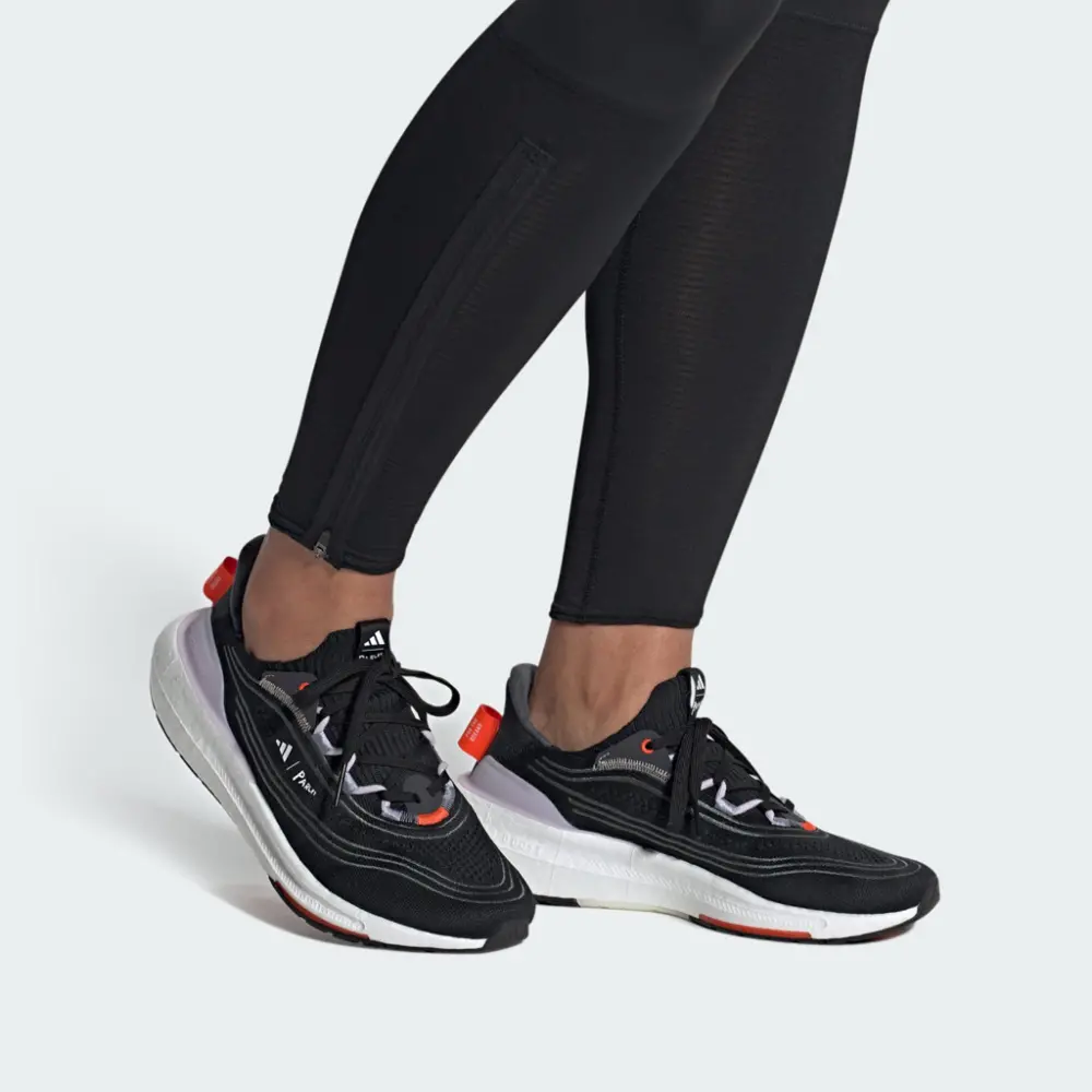 Alternative view of Giày Adidas Ultraboost Light 'Black White' GY9358