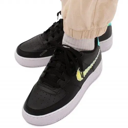 Alternative view of Giày Nike Air Force 1 LV8 GS 'Digital Swoosh - Black' CW1577-002