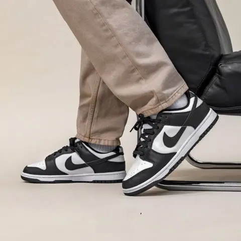 Alternative view of Giày Nike Wmns Dunk Low Next Nature 'Panda' DD1873-102