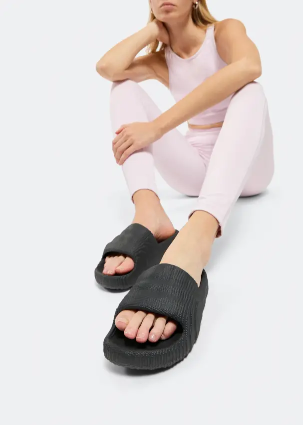 Alternative view of Dép Adidas Adilette 22 Slides 'Black' GX6949
