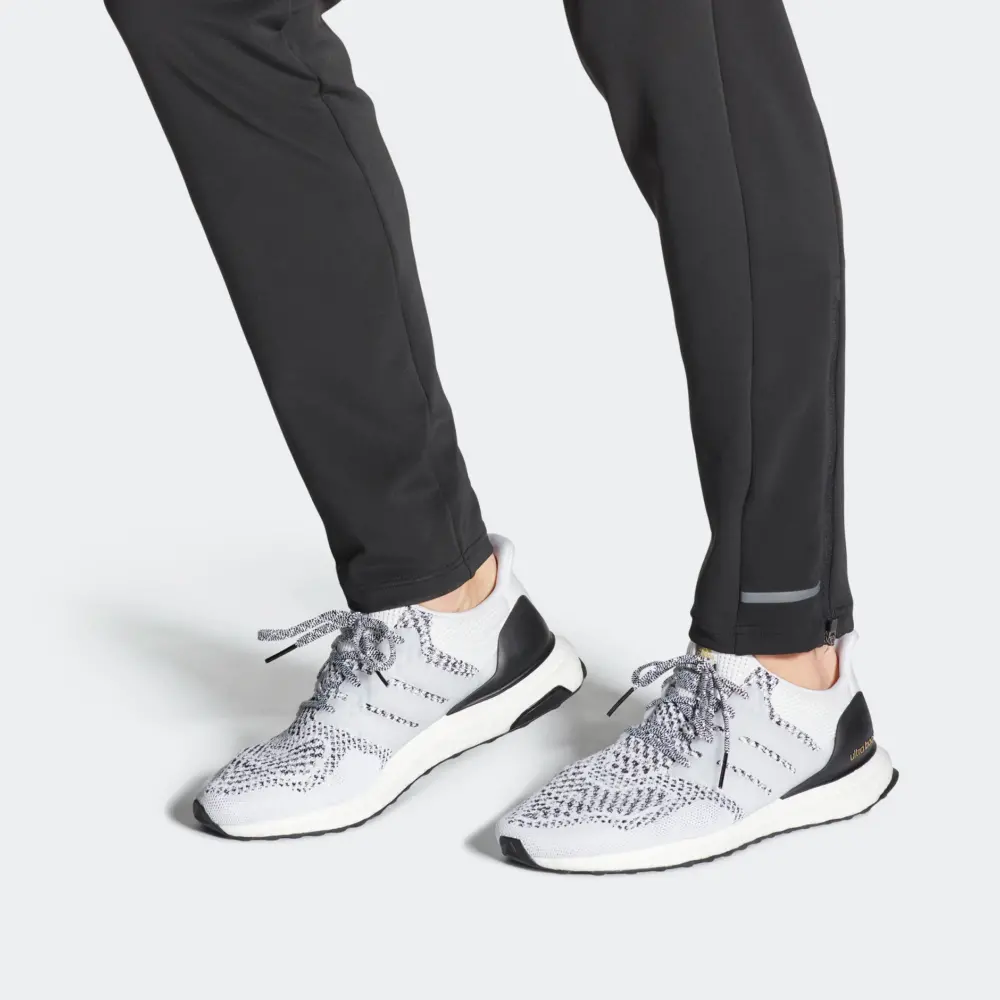 Alternative view of Giày Adidas UltraBoost 1.0 DNA 'White Black' GZ0449