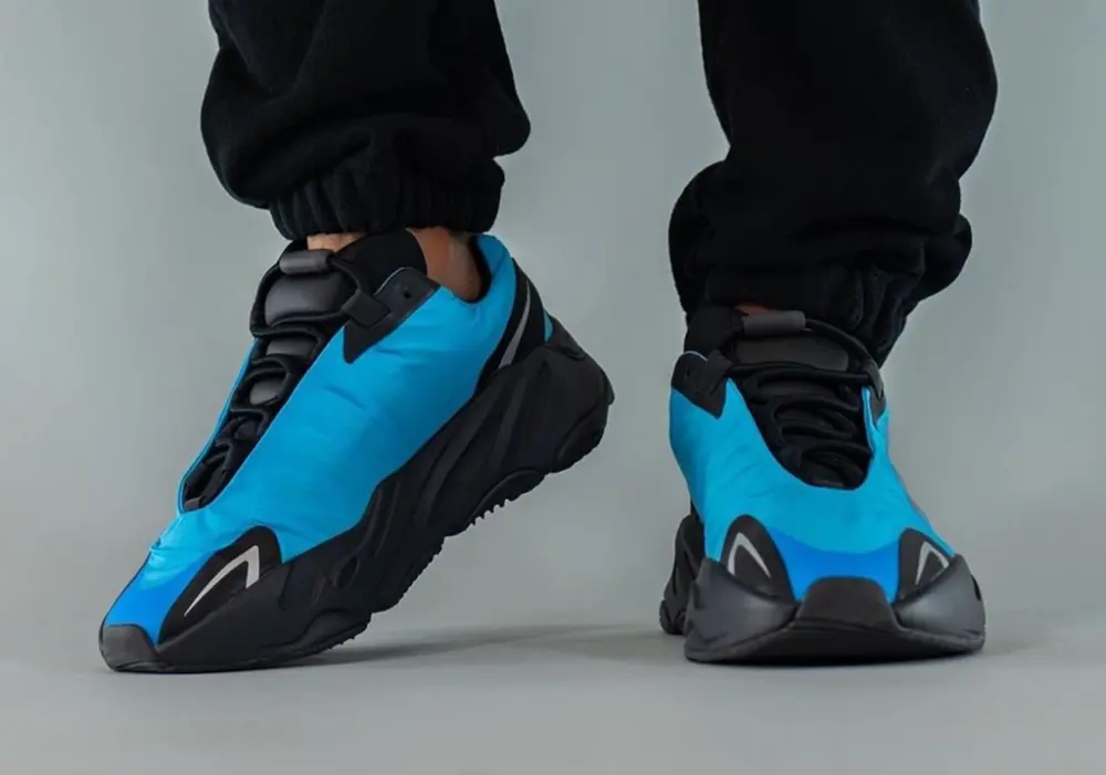 Giày Adidas Yeezy Boost 700 MNVN 'Bright Cyan' GZ3079 - Ảnh 6