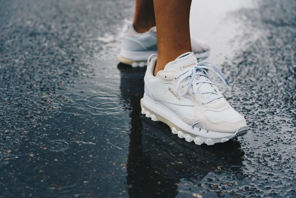 Alternative view of Giày Reebok Cardi B Classic Leather 'White Gold' H00686