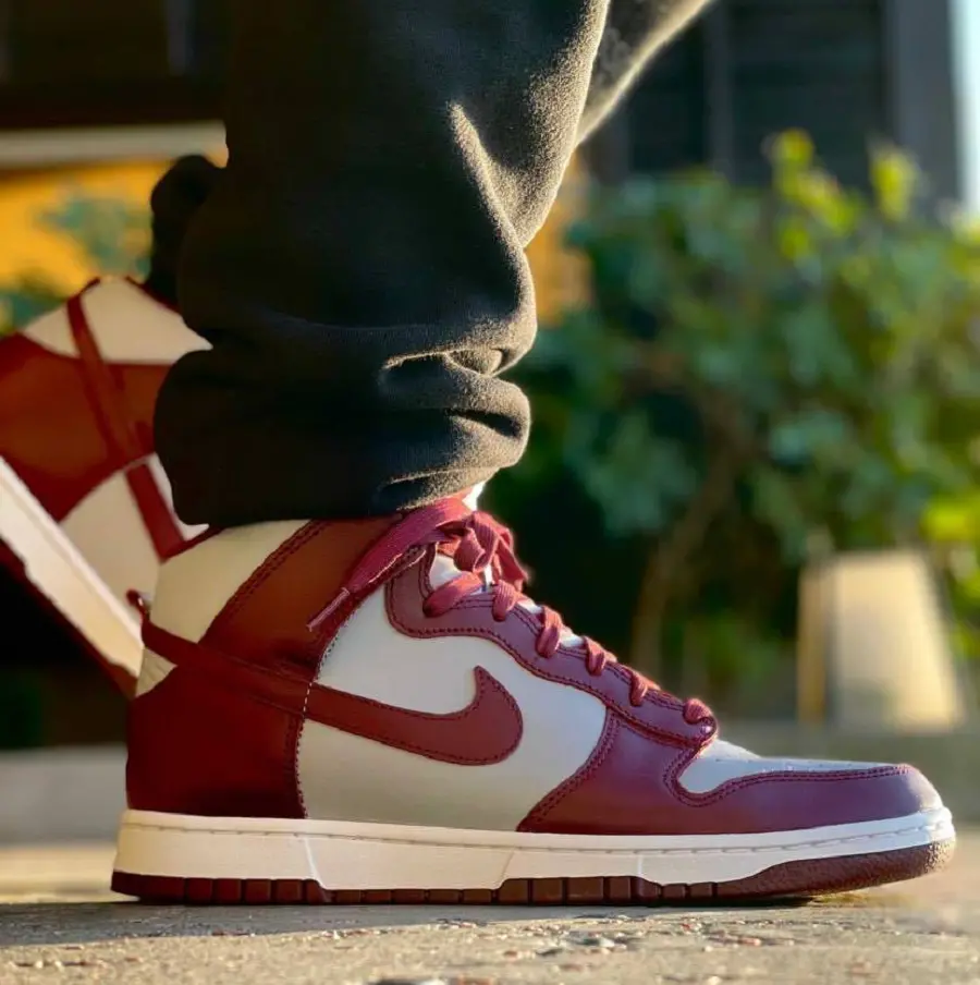 Alternative view of Giày Nike Dunk High Retro Dark Beetroot DD1399-600