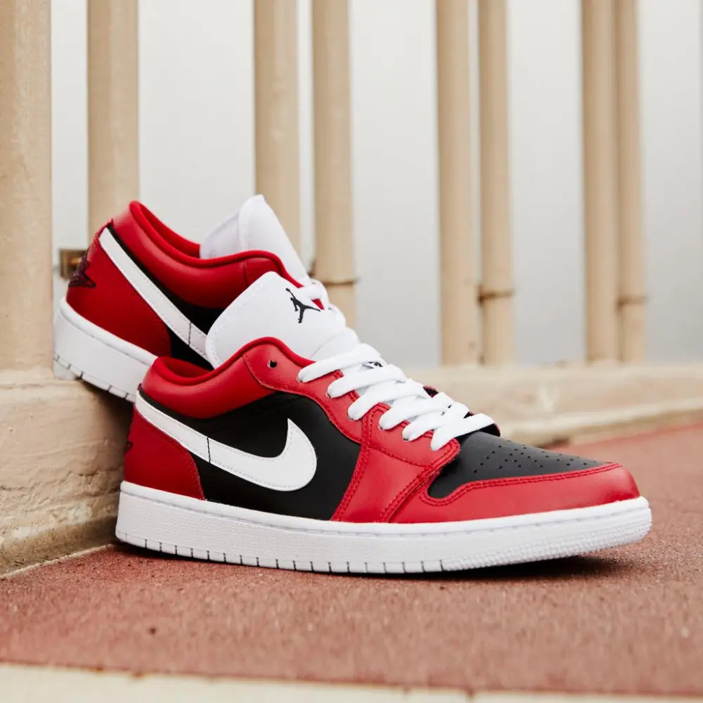 Giày Nike Wmns Air Jordan 1 Low 'Chicago Flip' DC0774-603 - Ảnh 4