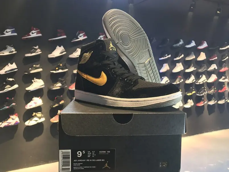 Alternative view of Giày Nike Air Jordan 1 Retro High 'Heiress Camo' 832596-030