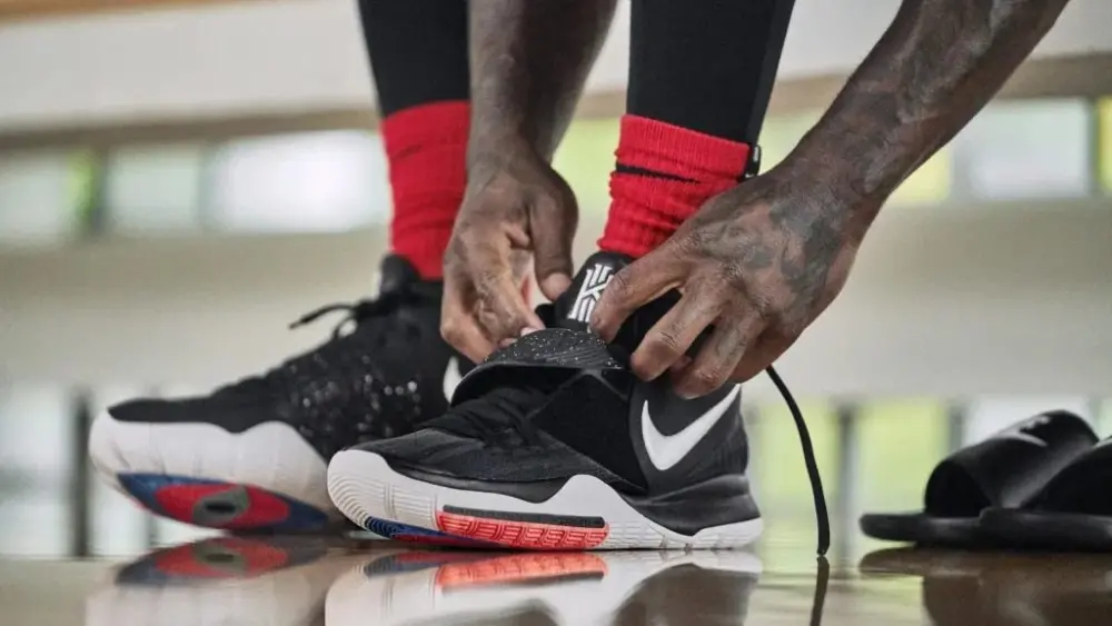 Alternative view of Giày Nike Kyrie 6 'Bred' BQ4630-002