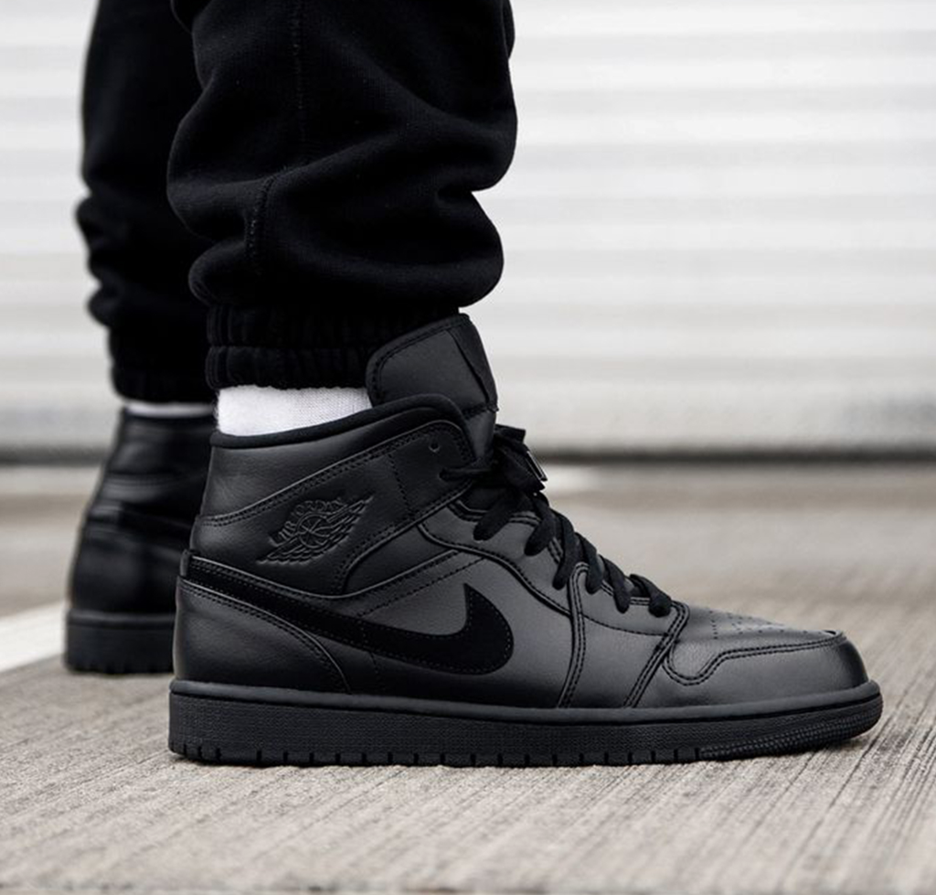Giày Nike Air Jordan 1 Mid 'Triple Black' 554724-090 - Ảnh 5