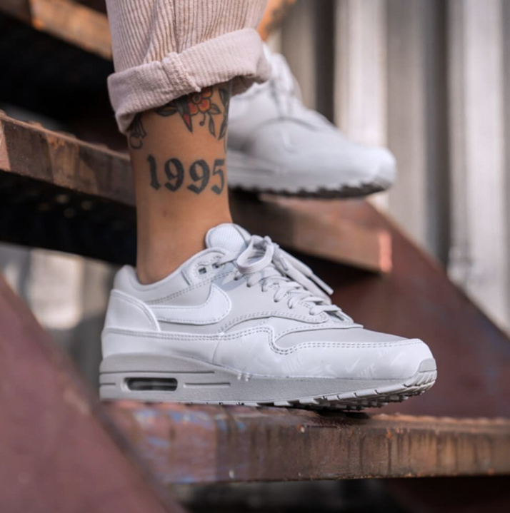 Giày Nike Wmns Air Max 1 LX 'Grey' 917691-002 - Ảnh 3