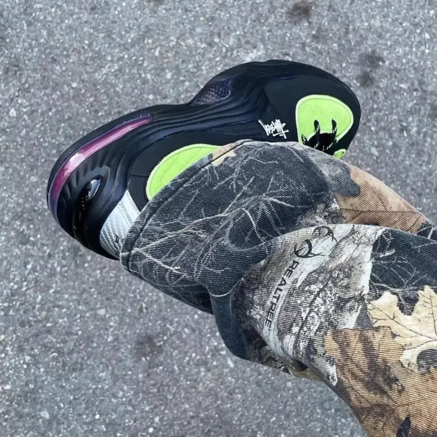 Alternative view of Giày Nike Air Penny 2 Stussy Vivid 'Green Black' DX6933-300