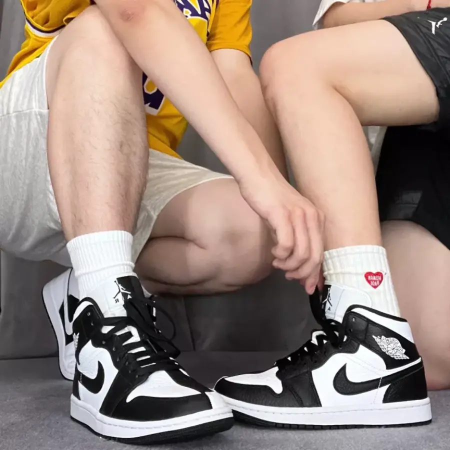Giày Nike Air Jordan 1 Mid Split 'Black White' DR0501-101 - Ảnh 4