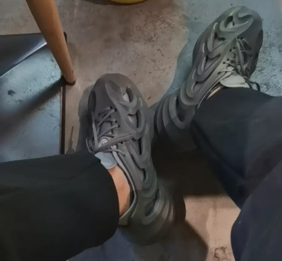 Alternative view of Giày Adidas AdiFOM Q 'Grey' IE7448