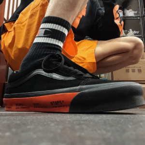 Alternative view of Giày Vans WTAPS x Old Skool LX 'Black Orange' VN0A4P3X20E
