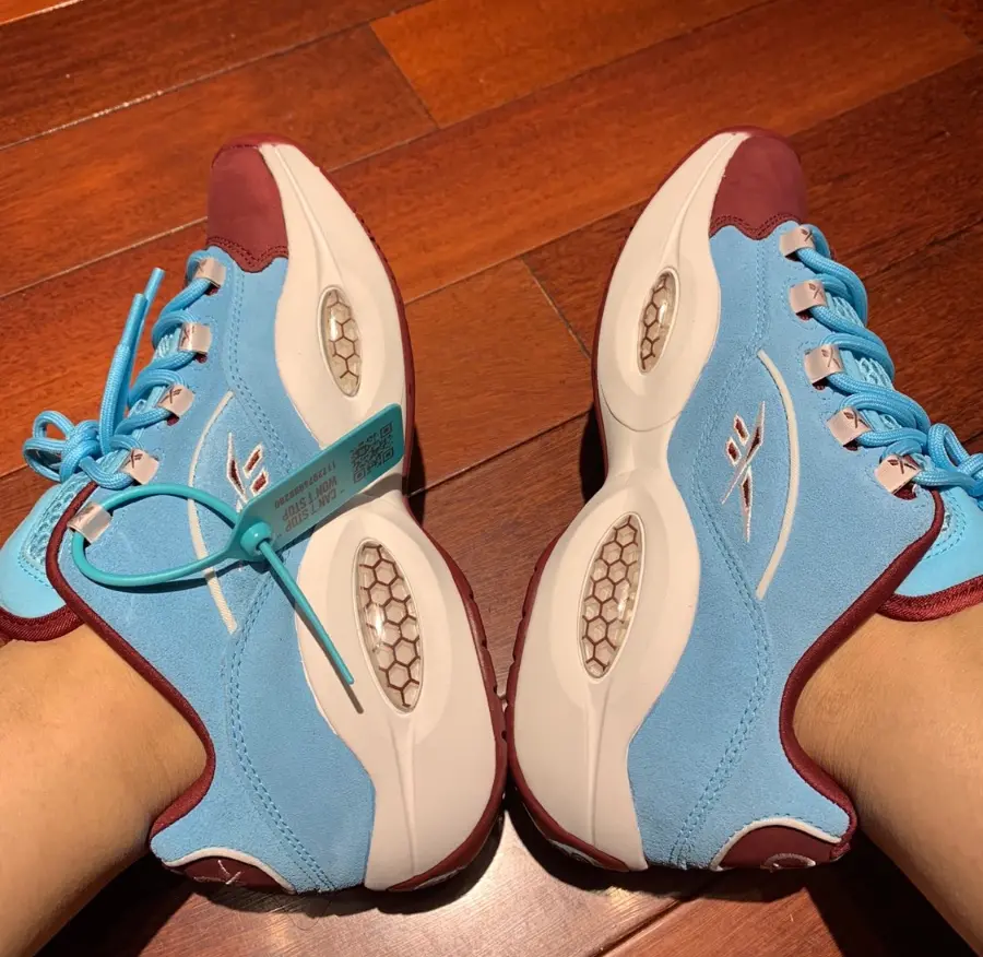Alternative view of Giày Reebok Question Low Phillies 'Blue Burgundy' GZ0990