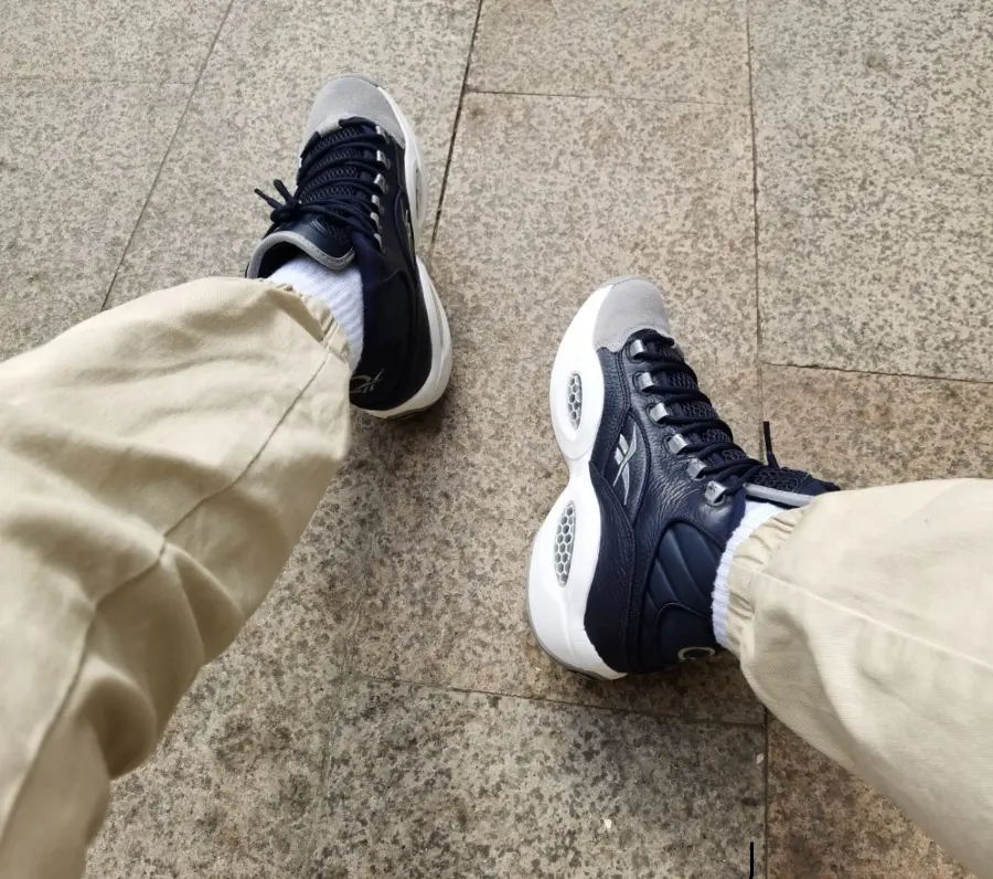 Alternative view of Giày Reebok Question Mid 'Georgetown (2020)' FX0987