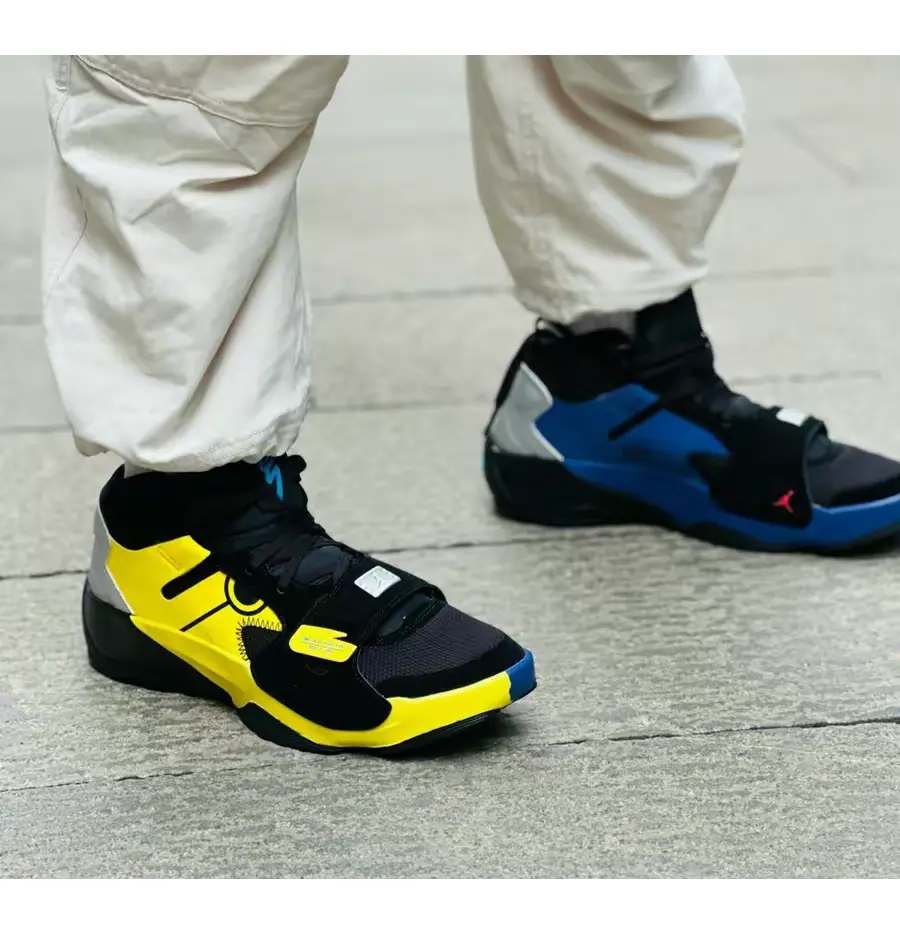 Alternative view of Giày Nike Air Jordan Zion 2 SP PF ‘Shock Yellow’ FB2219-087