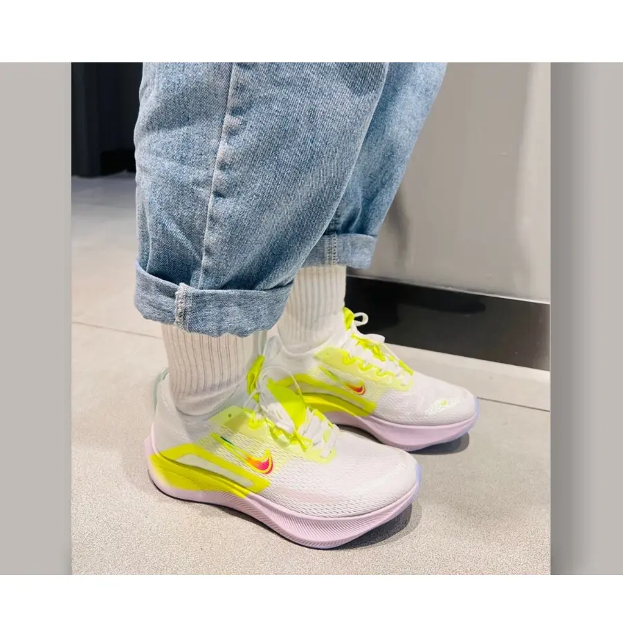 Alternative view of Giày Nike Zoom Fly 4 'White Barely Green' DN2658-101