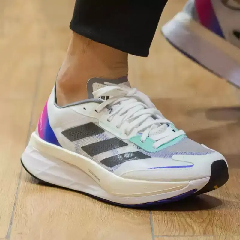 Alternative view of Giày adidas Adizero Boston 11 HQ3693