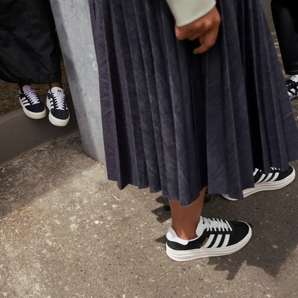 Alternative view of Giày Adidas Wmns Gazelle Bold 'Black White' HQ6912