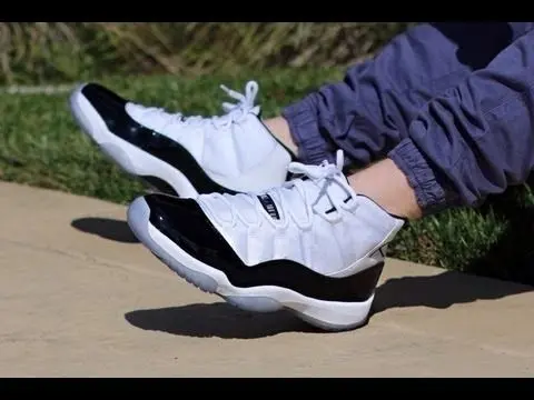 Giày Nike Air Jordan 11 Retro 'Concord' 2011 378037-107 - Ảnh 5