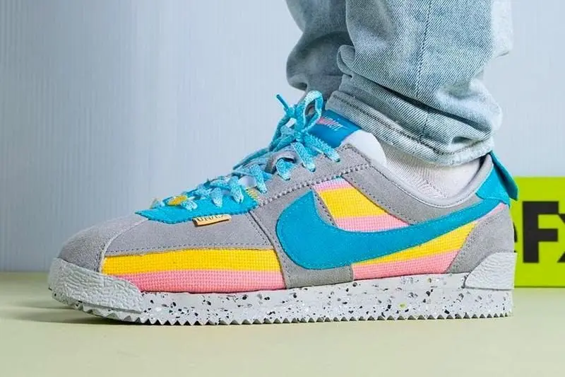 Alternative view of Giày Nike Cortez Union 'Light Smoke' DR1413-002