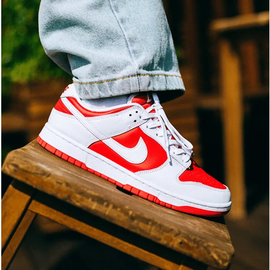 Alternative view of Giày Nike Dunk Low 'White University Red' DD1391-600