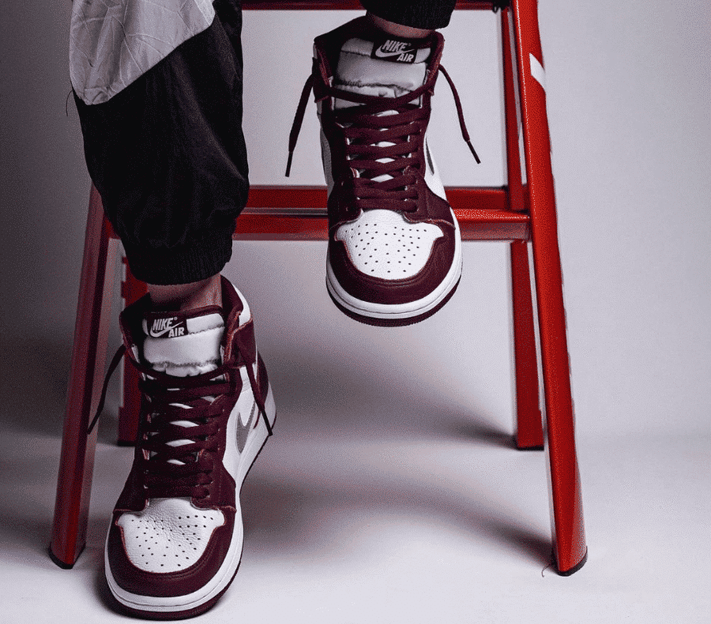 Giày Nike Air Jordan 1 Retro High OG GS 'Bordeaux' 575441-611 - Ảnh 5