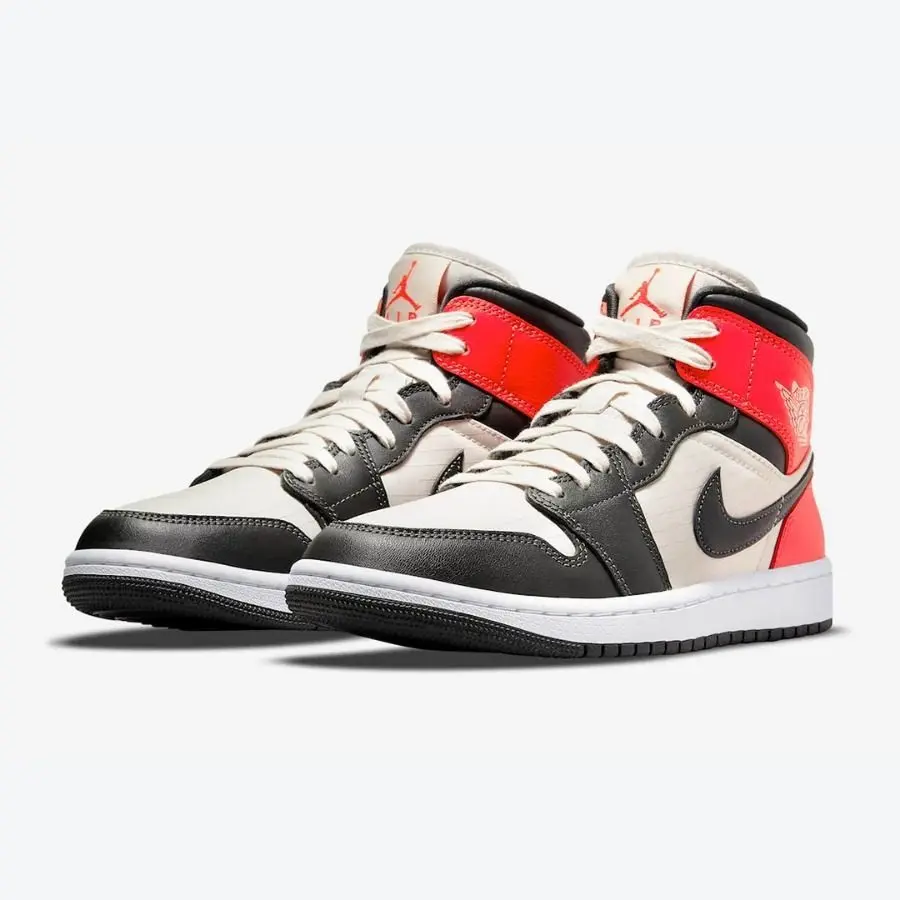 Giày Nike Wmns Air Jordan 1 Mid SE 'Newsprint' DQ6078-100 - Ảnh 7